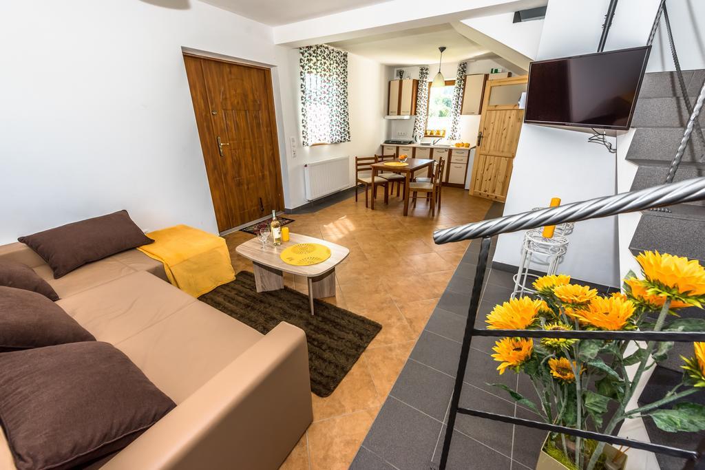 Chalet Sloneczna Osada - Komfortowe Krościenko